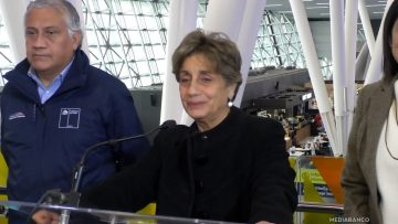03062502 AUTORIDADES SOBRE MODERNIZACIÓN DEL AEROPUERTO 01