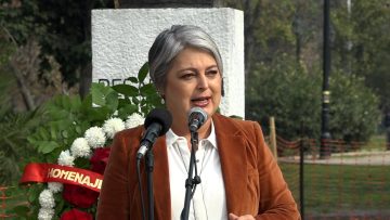 04062507 JEANNETTE JARA EN ACTO DEL PARTIDO COMUNISTA 01 (1)