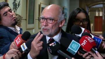 040625C20 DECLARACIONES SENADOR IVÁN FLORES 01