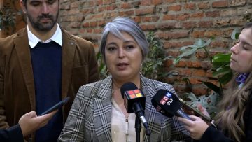 05062520 DECLARACIONES JEANNETE JARA TRAS REUNIÒN CON FUNDACION COLUNGA 06 (1)