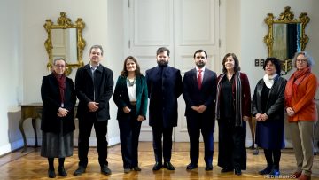 10062513 REUNIÓN DEL PRESIDENTE CON LA COMISIÓN ASESORA PRESIDENCIAL 01