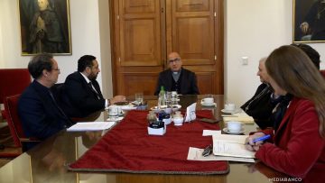 11062501 APOYOS REUNIÓN MINISTRO CATALDO CON CARDENAL CHOMALI 01 (1)