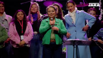 21062505 ACTO Y DISCURSO JEANNETTE JARA EN TEATRO CARIOLA 16