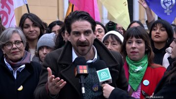 23062503 GONZALO WINTER PARTICIPA EN PAÑUELAZO 01 (1)
