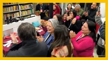 29062534 JEANNETTE JARA VIENDO SUS RESULTADOS EN LAS PRIMARIAS DESTACADA
