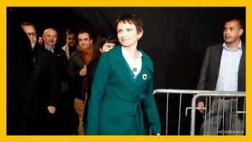 29062541 APOYO CAROLINA TOHÁ HACIA PUNTO DE PRENSA DESTACADA