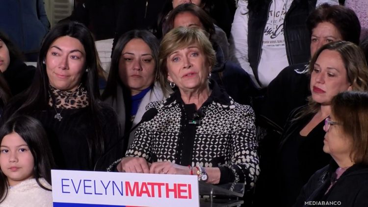 29062542 DECLARACIONES EVELYN MATTHEI 01