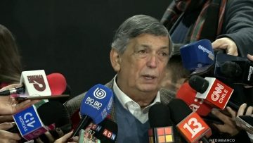 01072505 DECLARACIONES LAUTARO CARMONA TRAS REUNIÒN CON JEANNETTE JARA 05 (1)