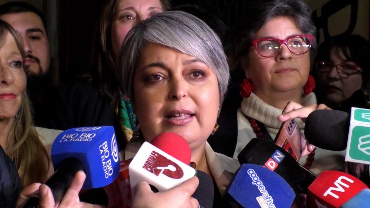 03072522 DECLARACIONES JEANNETTE JARA TRAS CONMEMORACION PS 01