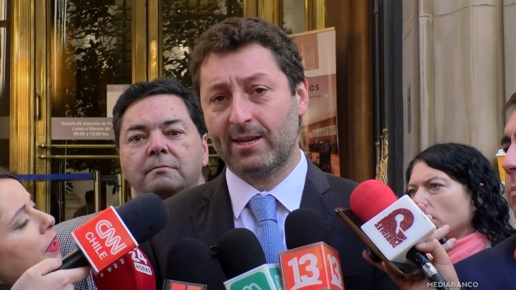 07072503 BANCADA UDI PIDE INVESTIGACIÓN POR INTERVENCIÓN ELECTORAL DEL PRESIDENTE BORIC 01