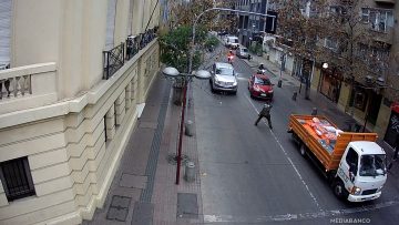 09072512 ATROPELLO A CARABINERO EN SANTIAGO 01