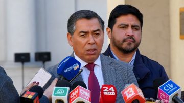 18072503 DECLARACIONES DIPUTADOS SOTO Y MELO EN LA MONEDA 012