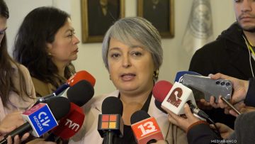 21072511 JEANNETTE JARA RECIBE PROPUESTAS DE LA SNA 01