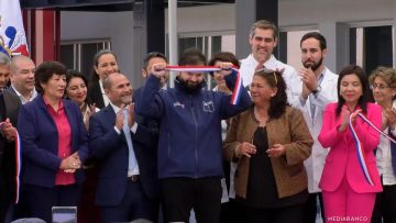 24072510 PRESIDENTE BORIC INAUGURA HOSPITAL DE ALTO HOSPICIO 01 (1)