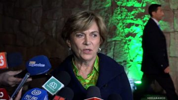 24072520 DECLARACIONES EVELYN MATTHEI AL LLEGAR A CCS 06