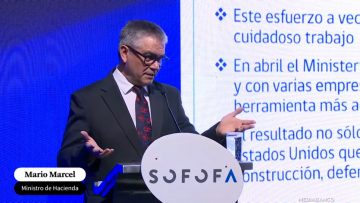 31072521 EXPOSICIÓN MINISTRO MARCEL EN SEMINARIO DE LA SOFOFA 01