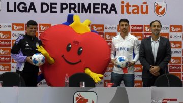140825DEP02 CONFERENCIA DE CAPITANES COLO COLO Y UC 01