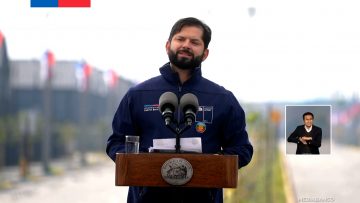 19082503 PRESIDENTE BORIC ENTREGA PROYECTO HABITACIONAL ECO BARRIO LA PLATINA 21 (2)