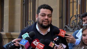 25082519 REACCIONES TRAS REUNIÓN EN COMANDO DE JEANNETTE JARA 01