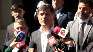 27082505 PUNTO DE PRENSA FRANCO PARISI 01