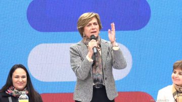 02092506 EVELYN MATTHEI Y COMANDO SOBRE AUMENTO DE PGU 01 (2)