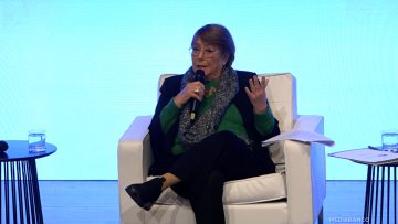 03092514 EXPOSICIÒN EX PRESIDENTA MICHELLE BACHELET 30