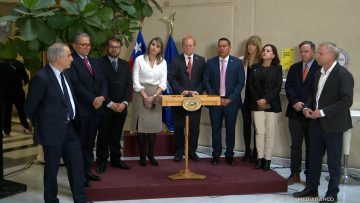 090925CONGRE07 SENADORES JUNTO A VENEZOLANOS  01