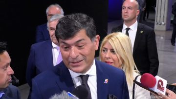 10092521 LLEGADA FRANCO PARISI A DEBATE EN CHV 06