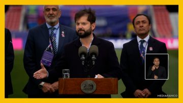 26092508 PRESIDENTE BORIC ENCABEZA VISITA AL ESTADIO NACIONAL DEST (1)