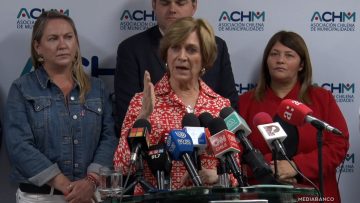 03102507 EVELYN MATTHEI SE REÚNE CON ACHM 01