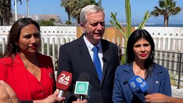 101025ARI01 PUNTO PRENSA KAST EN ARICA 01 (1)