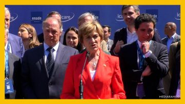 14102513 LLEGADA Y DECLARACIONES EVELYN MATTHEI DEST