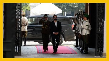 16102504 HONORES PRESIDENTE BORIC EN LA MONEDA 08 (2)