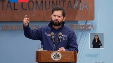 22102513 PRESIDENTE BORIC INAUGURA CENTRO DE SALUD MENTA 01 (3)