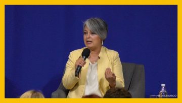 22102526 JEANNETTE JARA EN CONVERSATORIO UDD 14