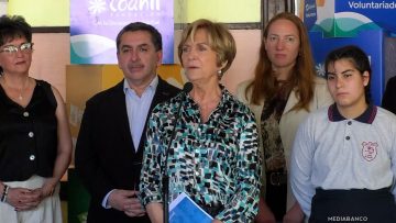 28102514 EVELYN MATTHEI RECIBE PROPUESTAS DE FUNDACIÓN COANIL 01
