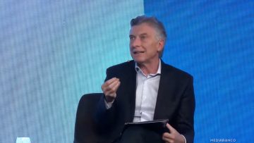 29102501 MAURICIO MACRI EN SEMINARIO 01