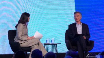 29102508 APOYOS MAURICIO MACRI EN SEMINARIO ANUAL DE BICE 01 (1)