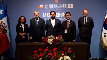 301025KOR01 APOYO FIRMA MEMORANDUMS ENTRE KITA Y PROCHILE 08