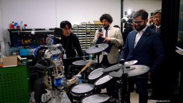 301025KOR02 APOYO VISITA PRESIDENTE BORIC AL INSTITUTO DE CIENCIA T TECNOLOGIA DE COREA 018