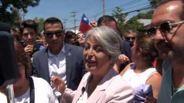 16112516 LLEGADA JEANNETTE JARA A LOCAL DE VOTACIÒN 12