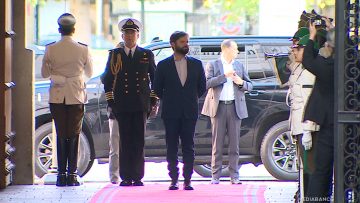 17112501 HONORES PRESIDENTE BORIC 01