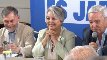 22112503 APOYO REUNIÓN JEANNETTE JARA CON ECONOMISTAS 01