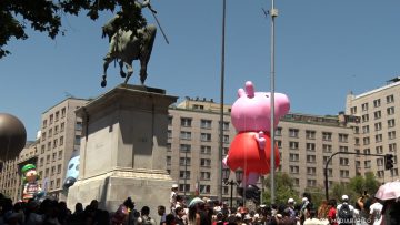 23112513 APOYOS PARIS PARADE 01