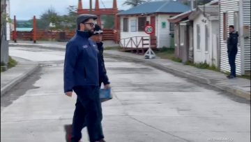 241125PTOWI01 APOYO PRESIDENTE BORIC RECORRE CLLES DE PUERTO WILLIAMS 04