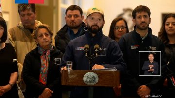 251125PTOWI06 PRESIDENTE BORIC VISITA CENTRO SUBANTÁRTICO EN CABO DE HORNOS 01 (1)