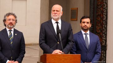 26112503 MINISTROS SOBRE REUNIÓN CON EL PRESIDENTE DEL CDE 01 (1)