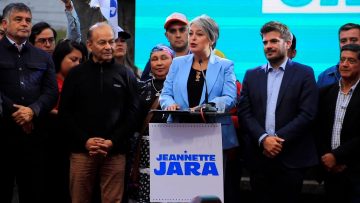 011225TEMU03 DISCURSO JEANNETTE JARA EN PADRE LAS CASAS 05