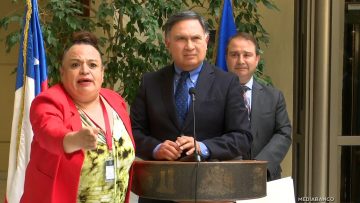 021225C12 IMPASSE DE MIGUEL MELLADO EN MEDIO DE PUNTO DE PRENSA 07