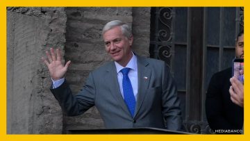 03122502 LLEGADA JOSE ENTONIO KAST A DEBATE ARCHI 09